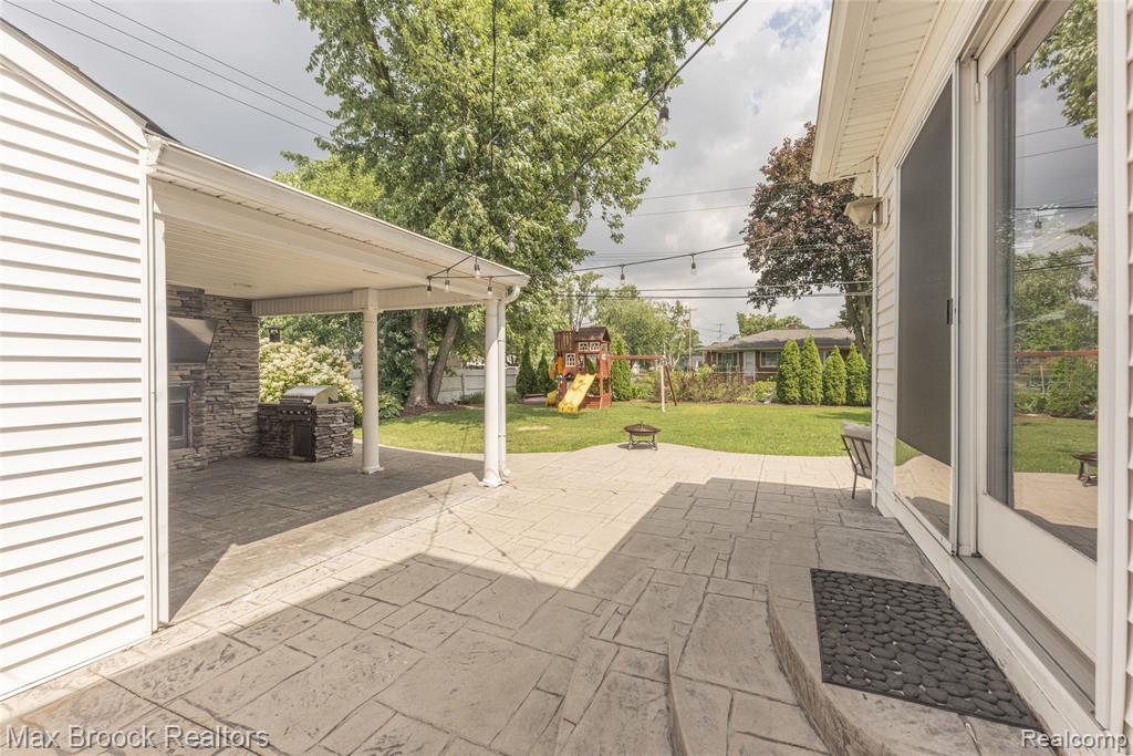 17426 Locherbie Avenue, Beverly Hills, MI 48025 — Photo 46