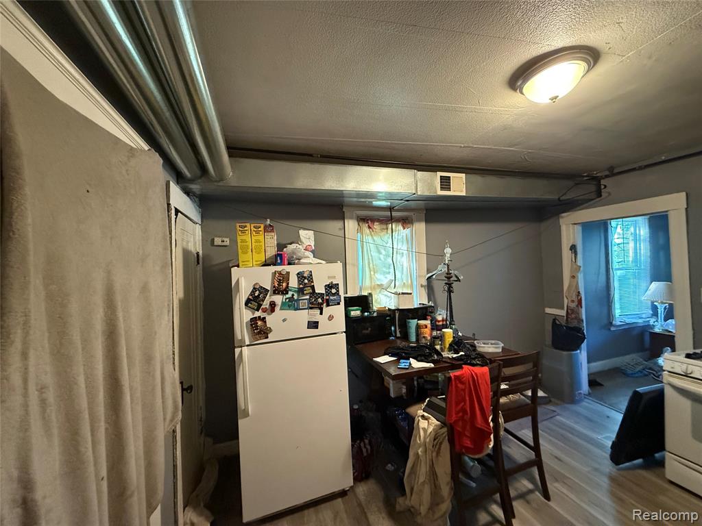 5945 Lucky Place, Detroit, MI 48211 — Photo 3