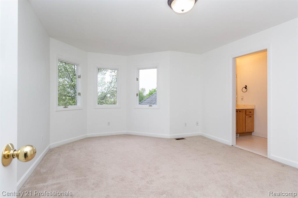 685 Dornoch Drive, Ann Arbor, MI 48103 — Photo 28