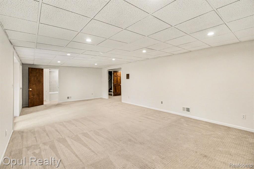 3575 Clark Circle, Commerce Twp, MI 48382 — Photo 24
