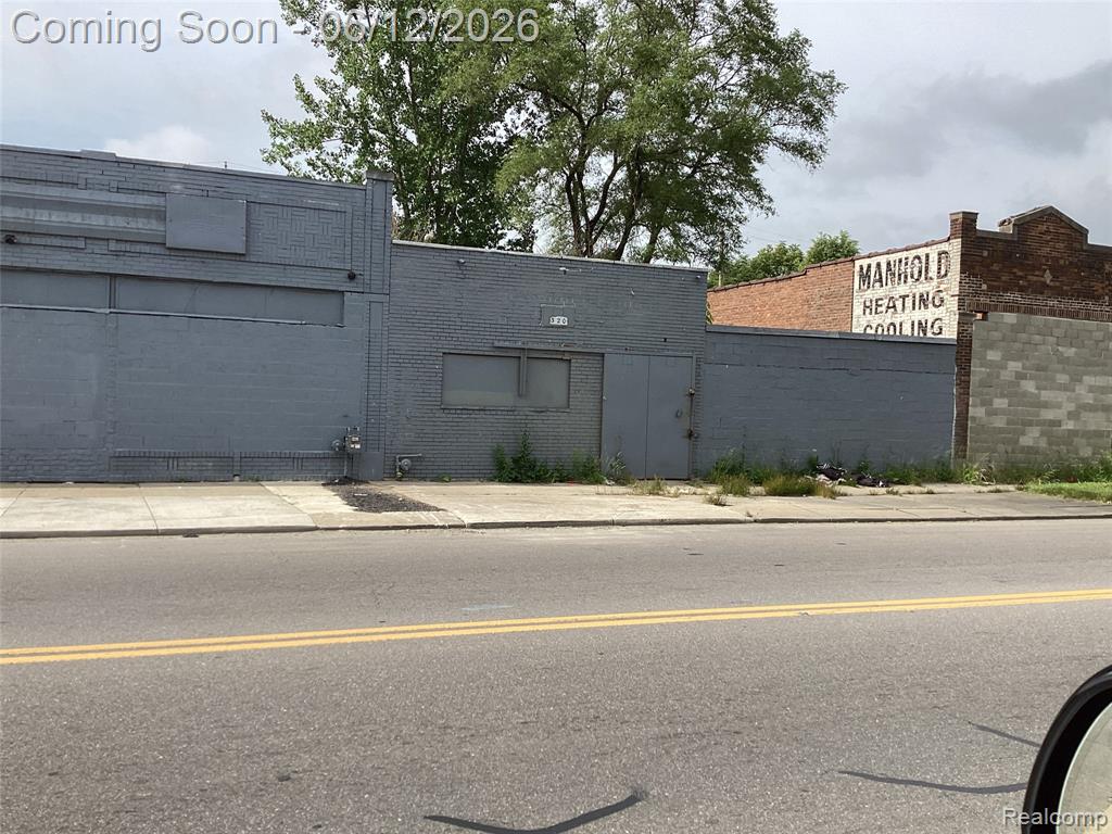 320 E State Fair, Highland Park, MI 48203 — Photo 2