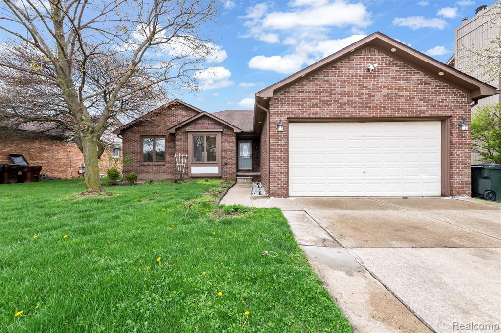 46902 Amberwood Drive, Shelby Twp, MI 48317 — Photo 2