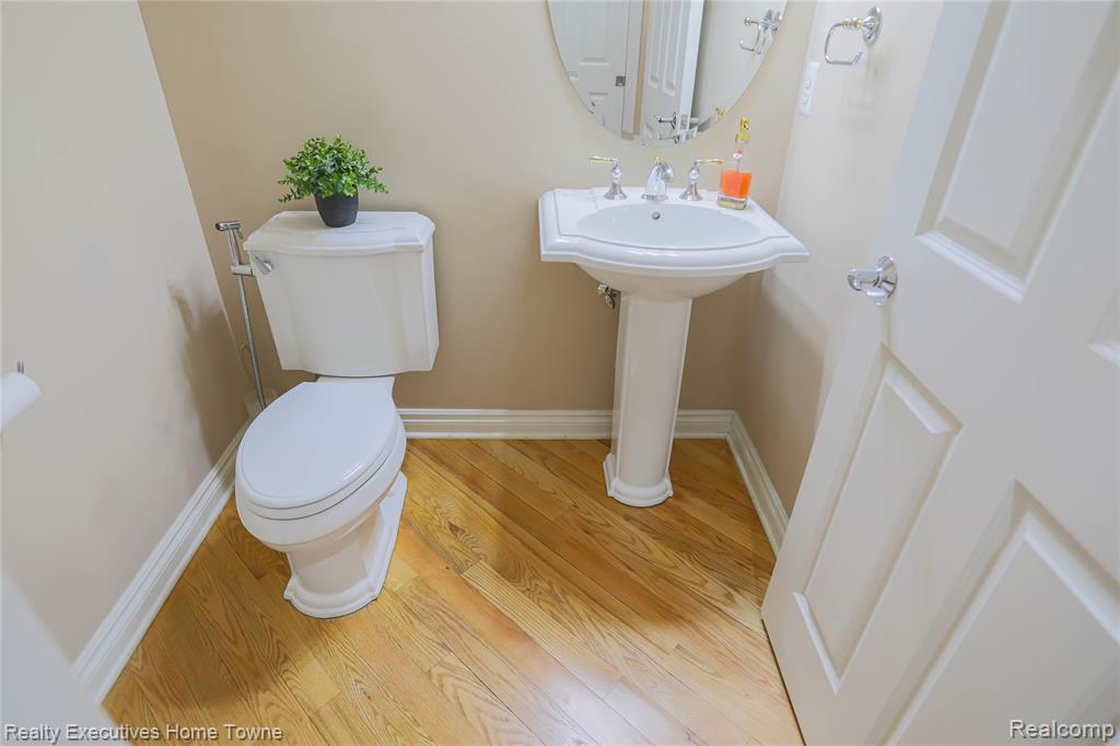 47909 Milonas Drive, Utica, MI 48315 — Photo 38