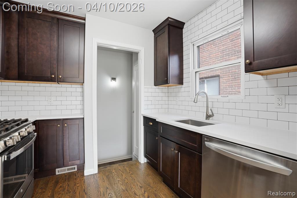 404 W Chesterfield Street, Ferndale, MI 48220 — Photo 10