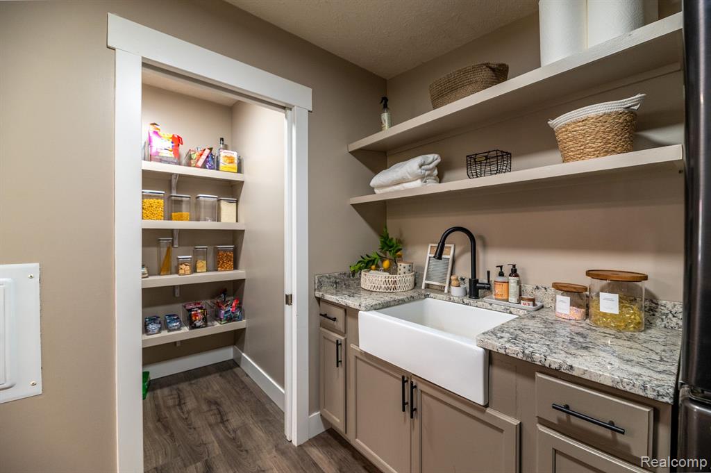 5373 MERTZ Road, Mayville Vlg, MI 48744 — Photo 9