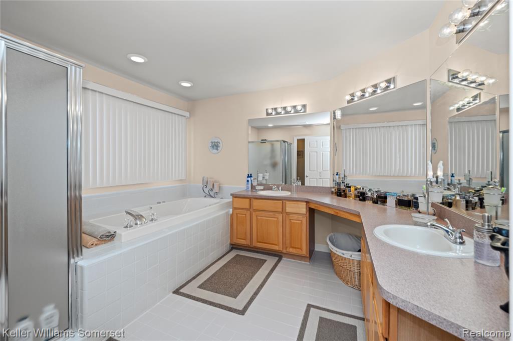 41659 Touchstone Drive, Sterling Heights, MI 48314 — Photo 28