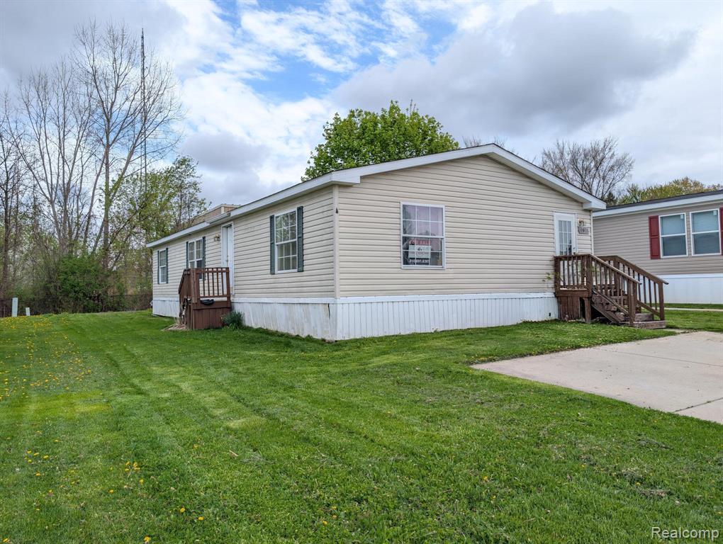 11413 Harbor Cove, Fenton, MI 48430
