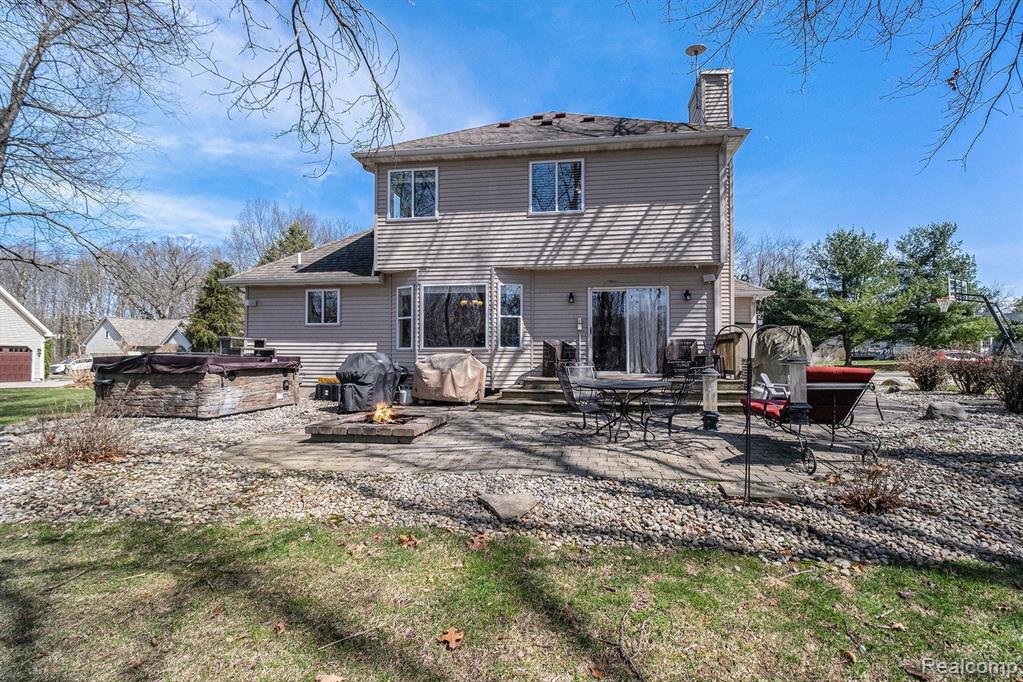 7926 FOREST CREEK, Whitmore Lake, MI 48189 — Photo 16