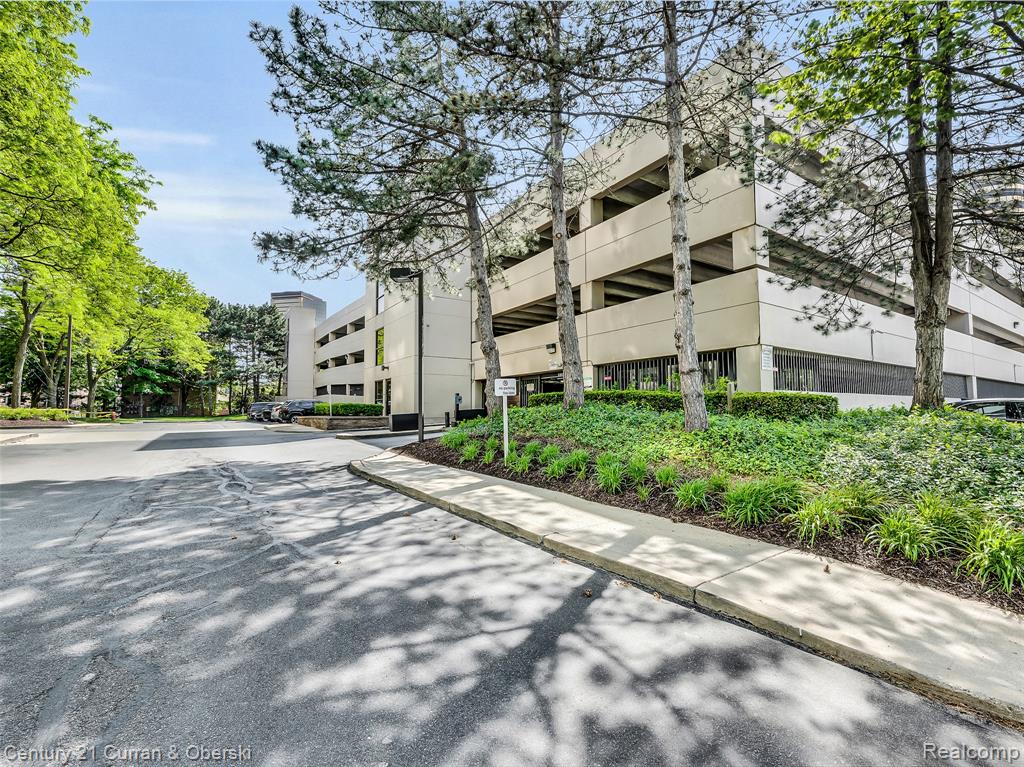 5000 Town Center, 2003, Southfield, MI 48075 — Photo 39