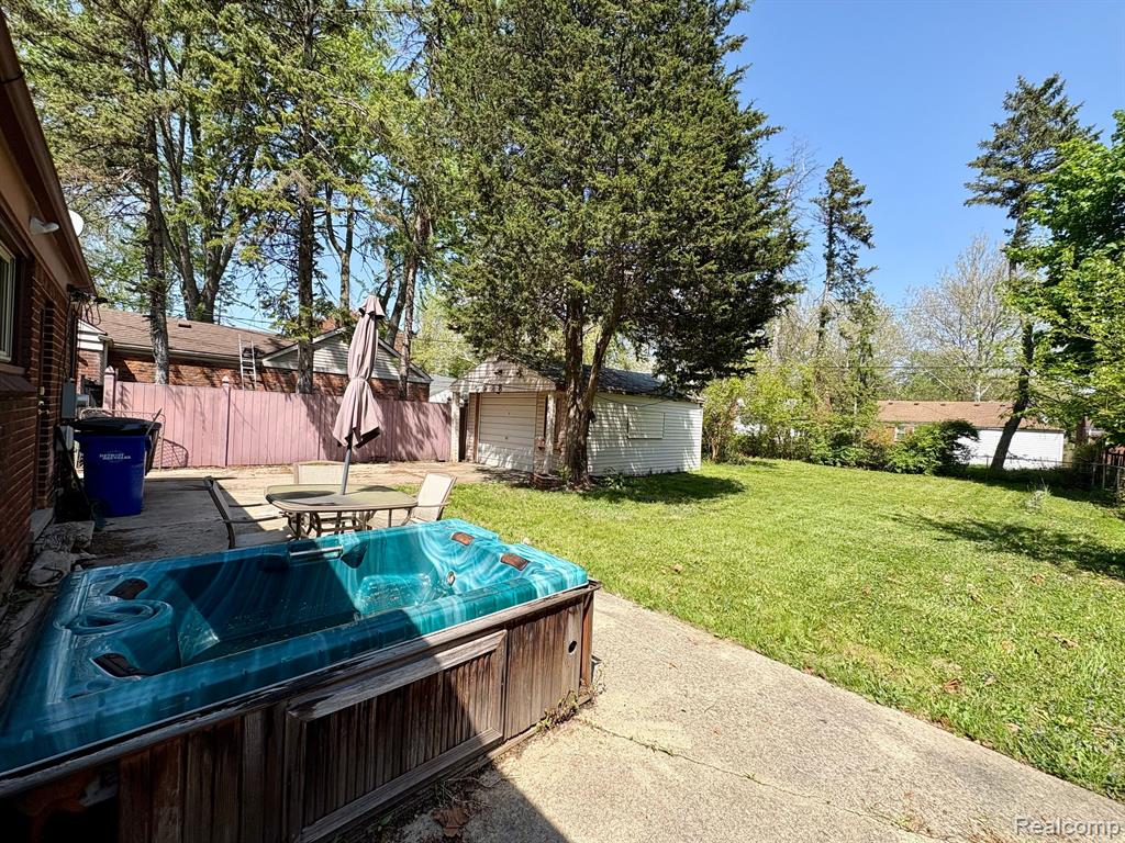9988 STOUT Street, Detroit, MI 48228 — Photo 20