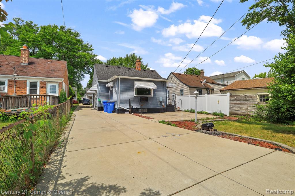 4155 Syracuse Street, Dearborn Heights, MI 48125 — Photo 29
