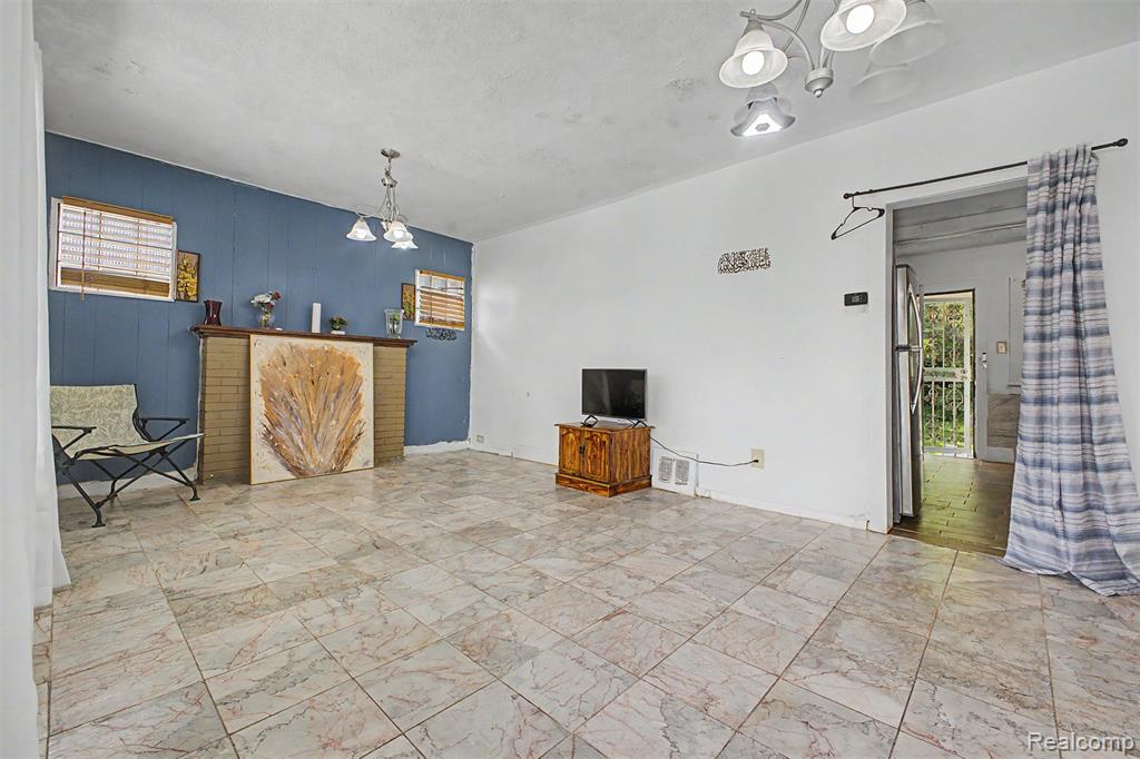 6539 Greenview Avenue, Detroit, MI 48228 — Photo 5