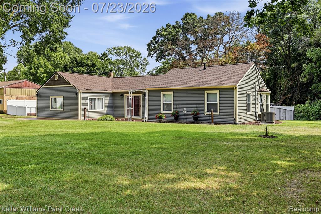 423 East Road, Holly, MI 48442 — Photo 43