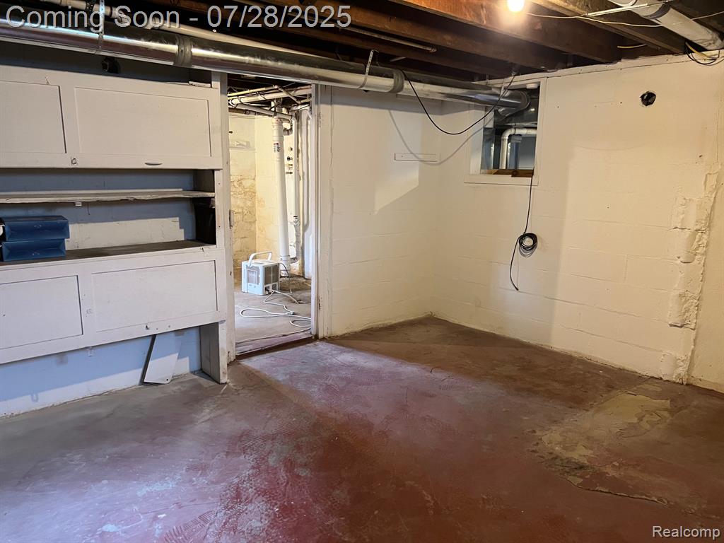 617 N Madison Street, Lapeer, MI 48446 — Photo 32