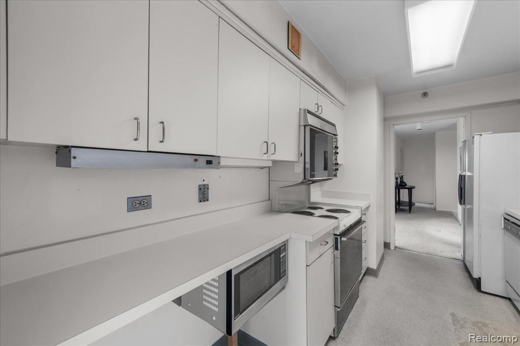 5000 Town Center, 3303-3304, Southfield, MI 48075 — Photo 10