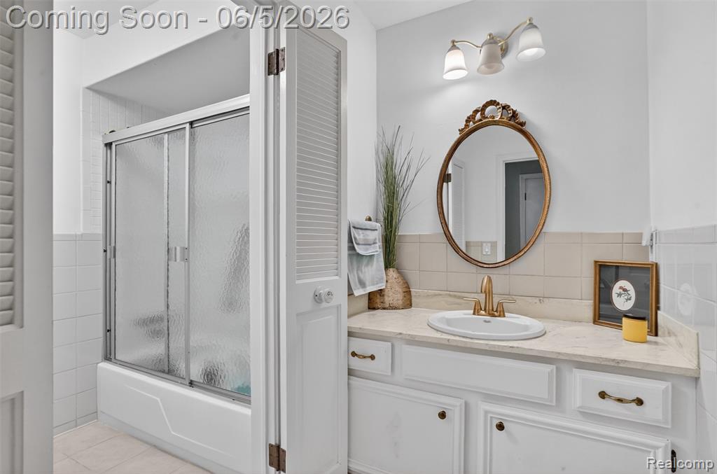 2425 Mulberry Square, 42, Bloomfield Hills, MI 48302 — Photo 16