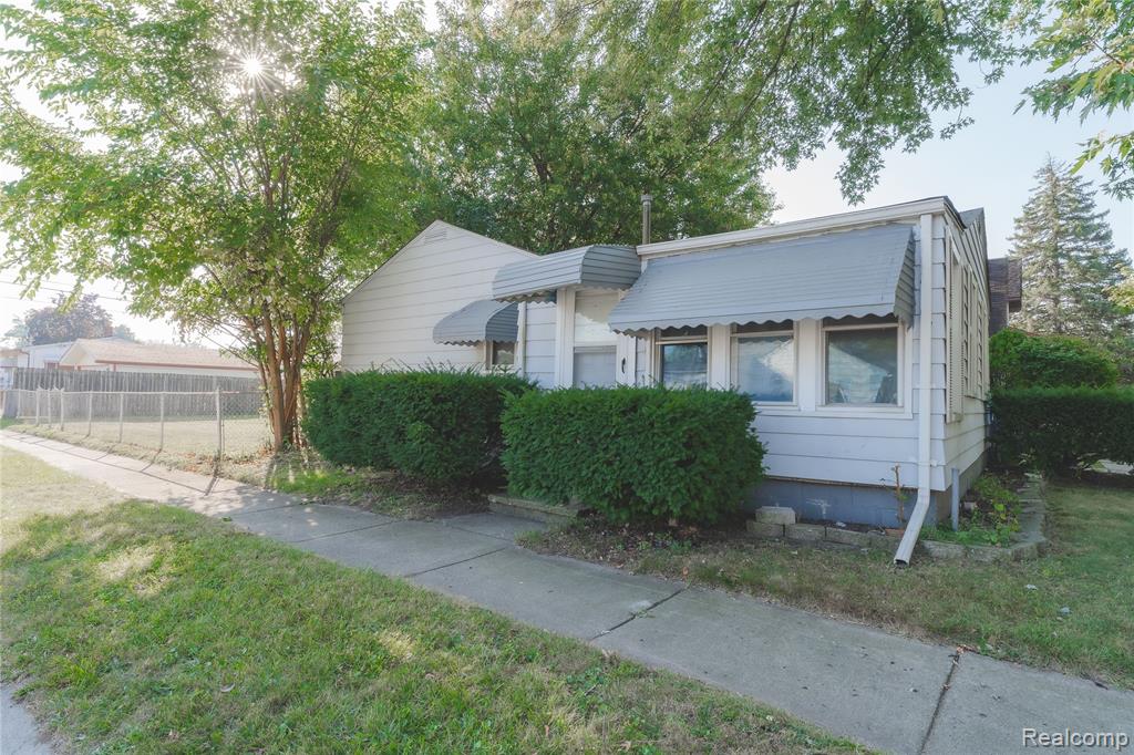 4901 Cornell Street, Dearborn Heights, MI 48125 — Photo 20