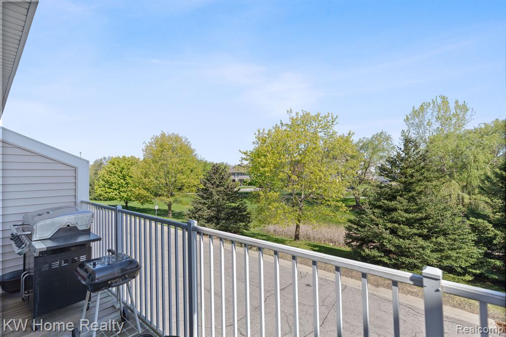 3208 JOHANNA WARE W, Wixom, MI 48393 — Photo 23
