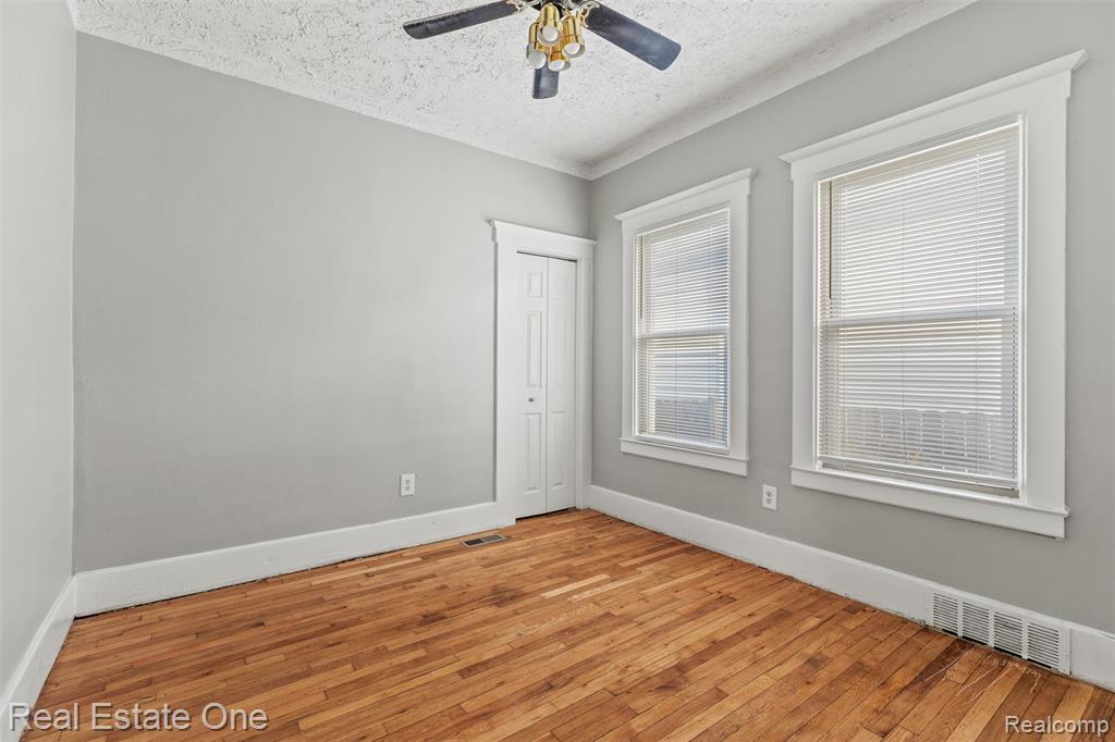 350 Labadie Street, Ecorse, MI 48229 — Photo 12