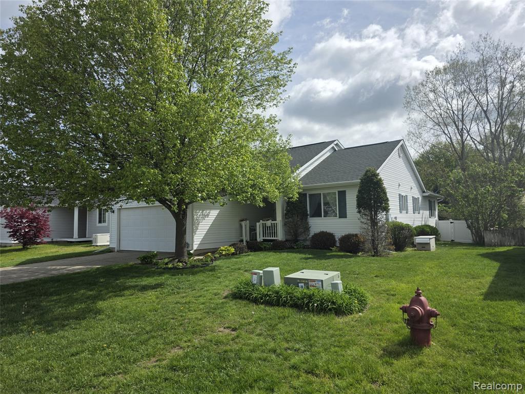 600 Winding River Drive, Williamston, MI 48895