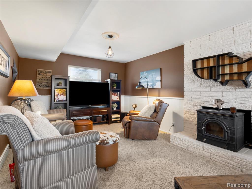 7721 Carrousel Boulevard, Westland, MI — Photo 24