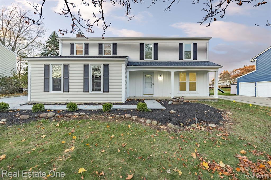 5426 N Piccadilly, West Bloomfield, MI — Photo 2