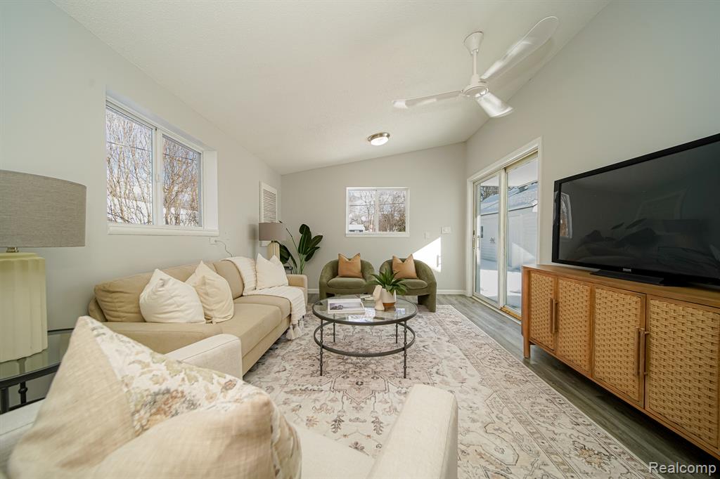 967 KEITH Street, Oxford, MI 48371 — Photo 31
