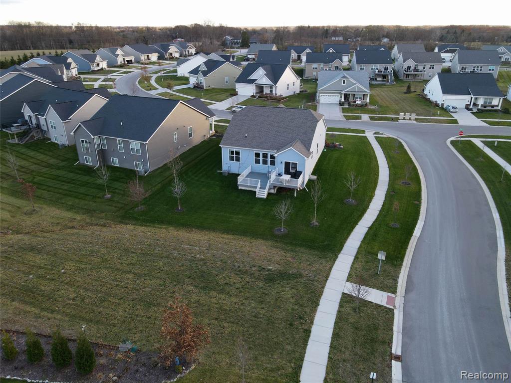8211 Carston Lane, Brighton, MI 48116 — Photo 3