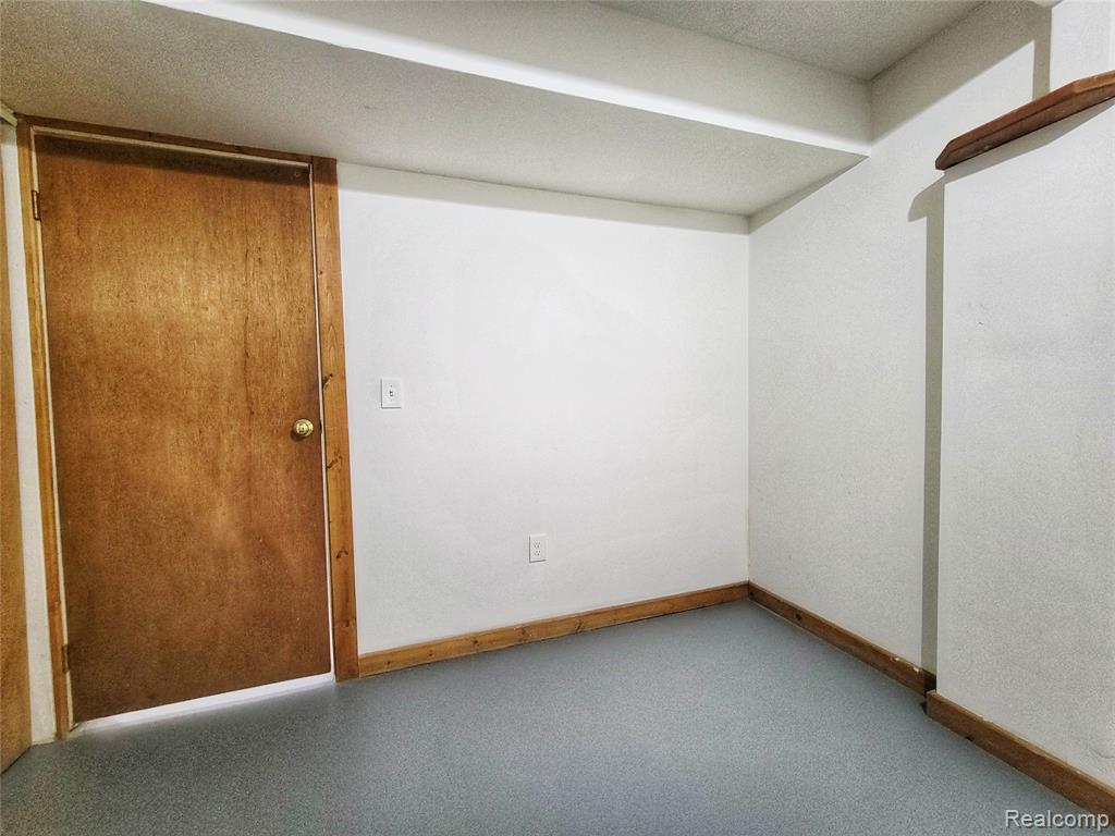712 Wolverine Drive, Wolverine Lake, MI 48390 — Photo 41
