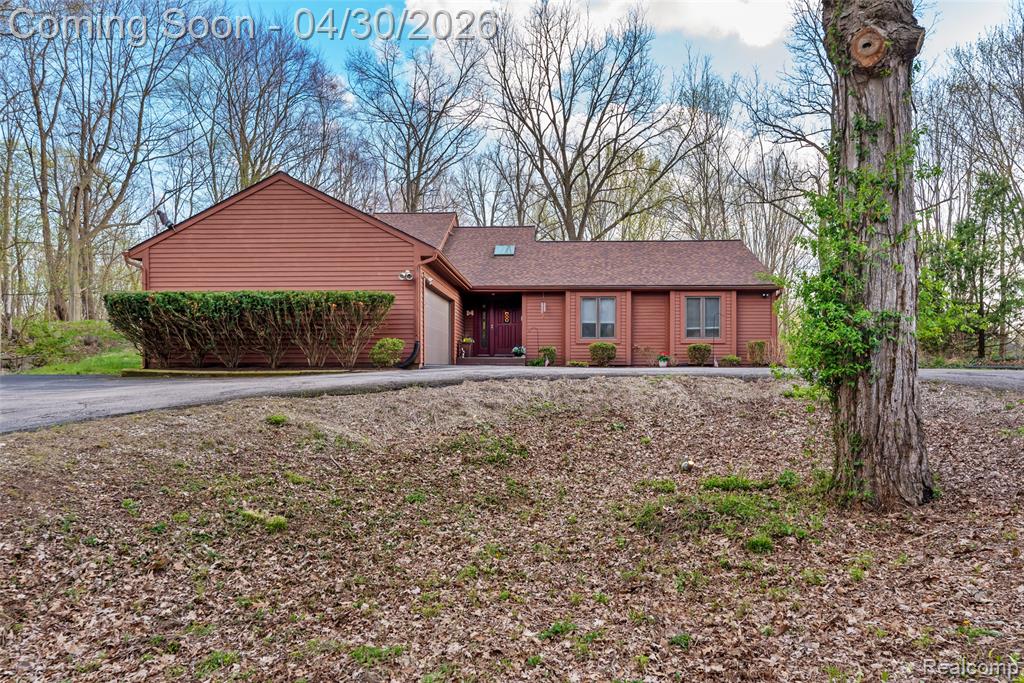 8412 Beacon Lane, Northville, MI 48168 — Photo 2