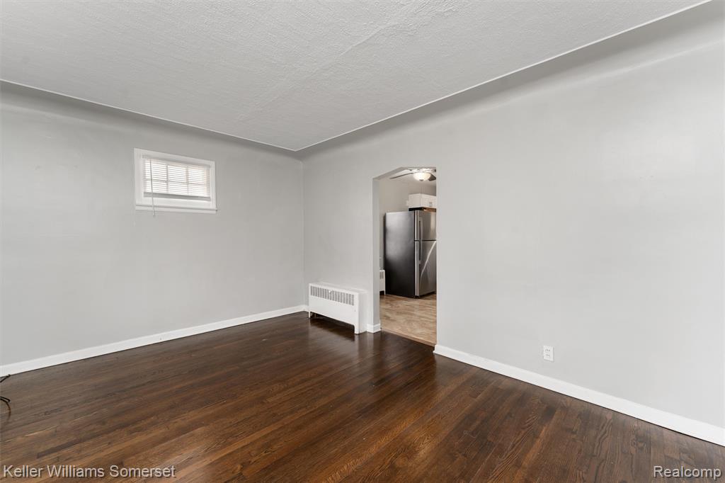 18629 Brady, Redford, MI 48240 — Photo 4