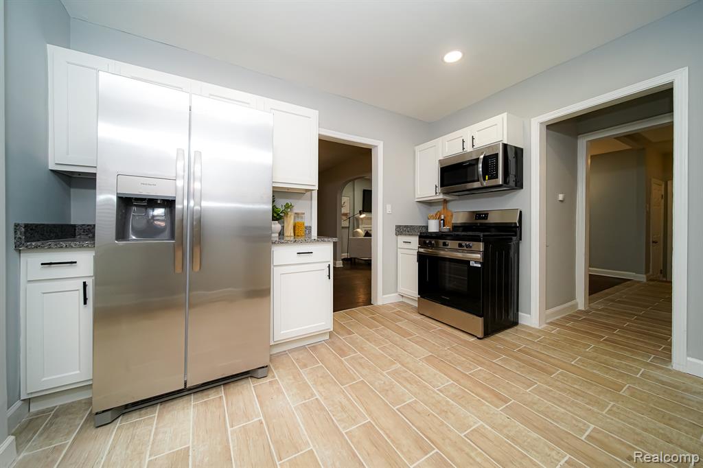 17344 WISCONSIN Street, Detroit, MI 48221 — Photo 22