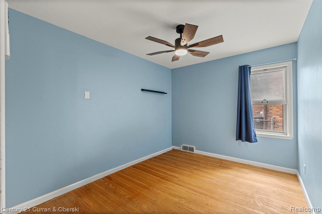 9616 Auburndale Street, Livonia, MI 48150 — Photo 23