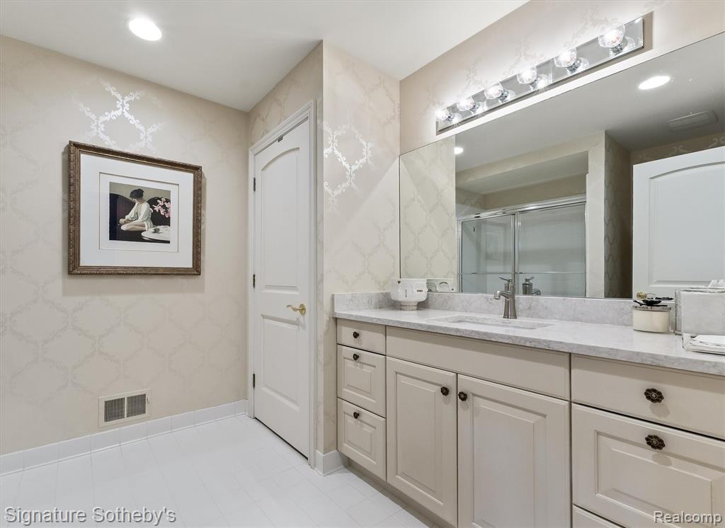 840 Lakeside Drive, Birmingham, MI 48009 — Photo 24