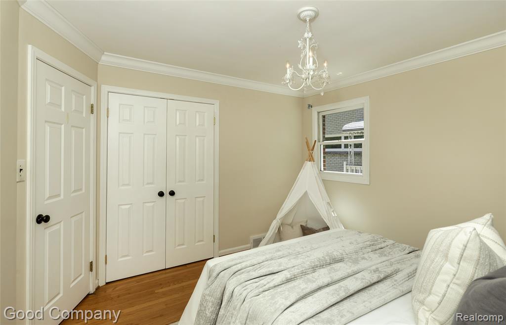 802 Orchard View Drive, Royal Oak, MI 48073 — Photo 24
