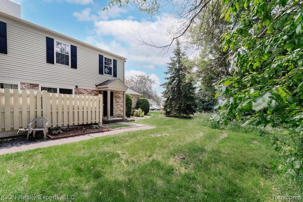 44215 Providence Drive, Clinton Twp, MI 48038 — Photo 6