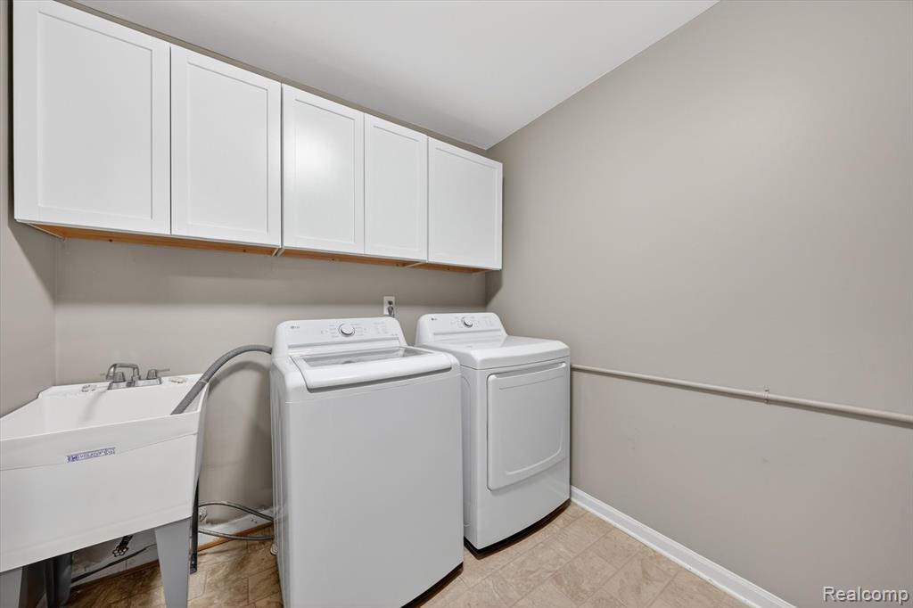 44393 Sunnyside Drive, 38, Sterling Heights, MI 48313 — Photo 27