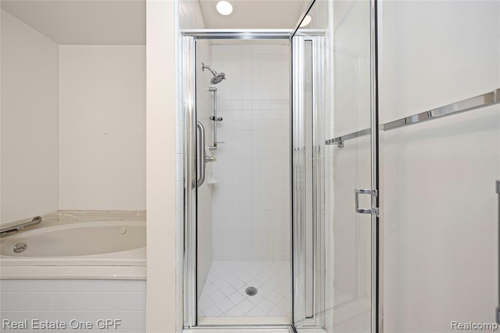 12 Pointe Park Place, Grosse Pointe Park, MI 48230 — Photo 18