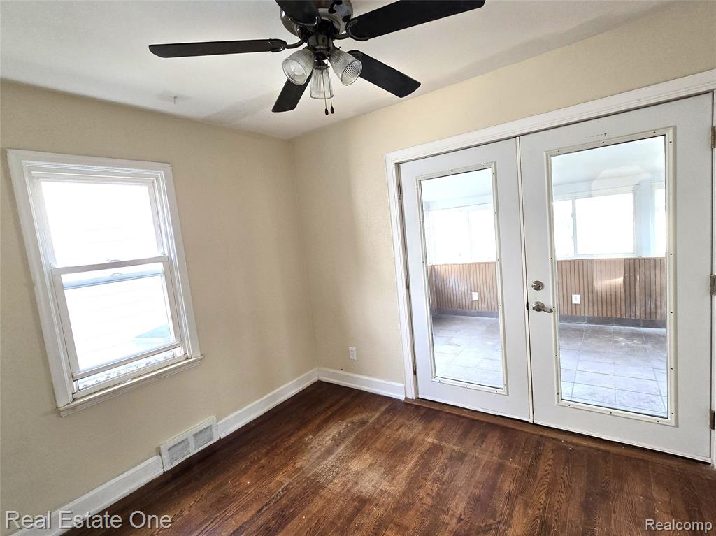 6400 Payne Avenue, Dearborn, MI 48126 — Photo 16