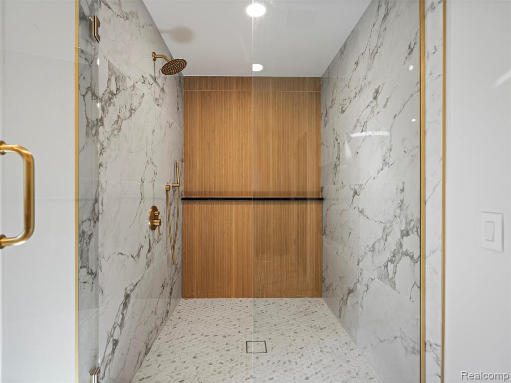 22463 Norfolk Court, Novi, MI — Photo 21