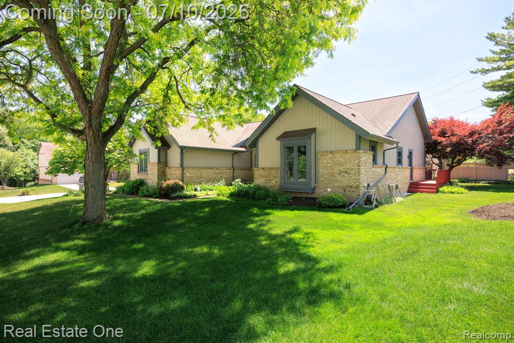 986 River Bend Drive, Rochester Hills, MI 48307 — Photo 26
