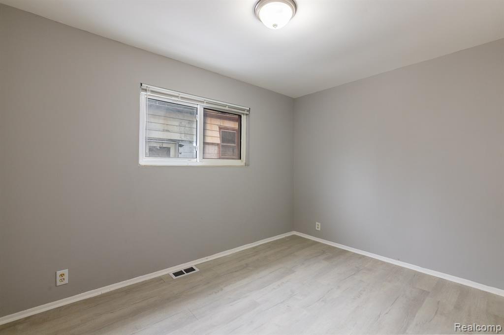 8041 VAUGHAN Street, Detroit, MI 48228 — Photo 8