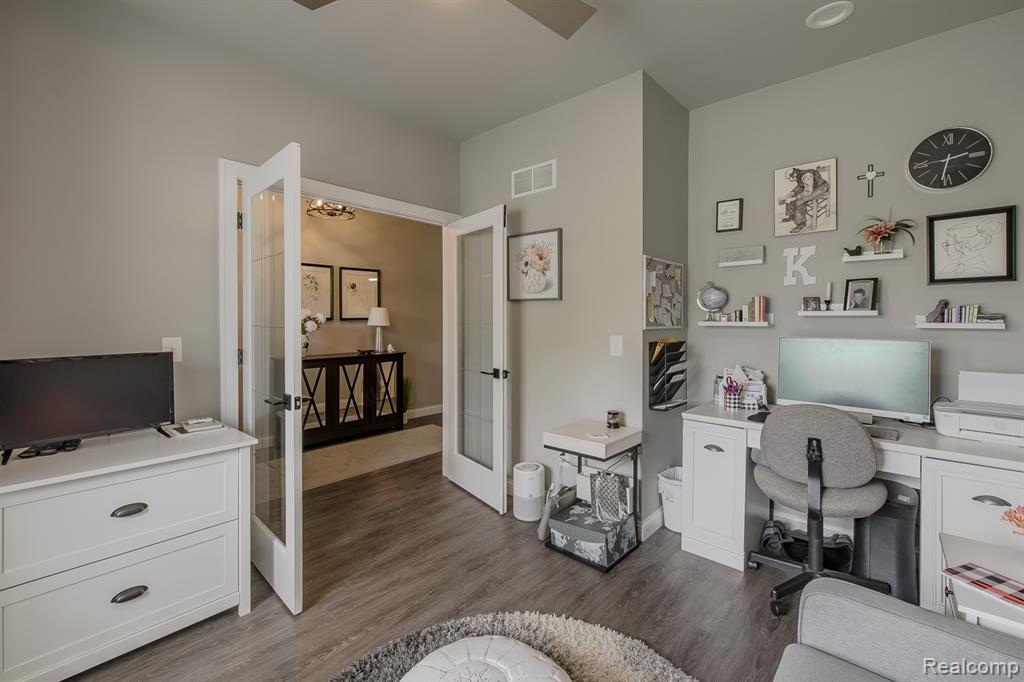 7466 Village Court, Davisburg, MI 48350 — Photo 22