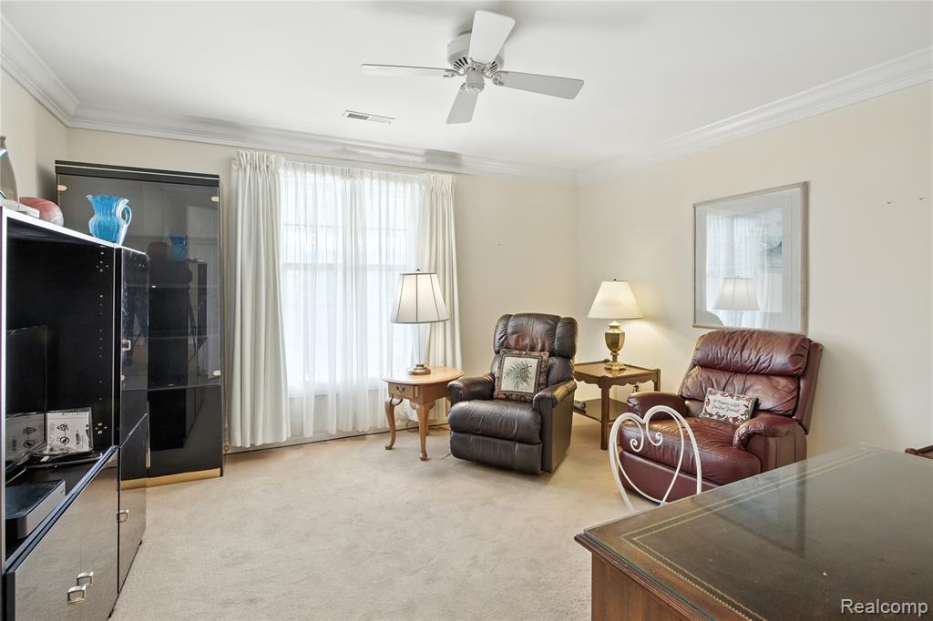 19710 W 13 Mile Road, 211, Beverly Hills, MI 48025 — Photo 32