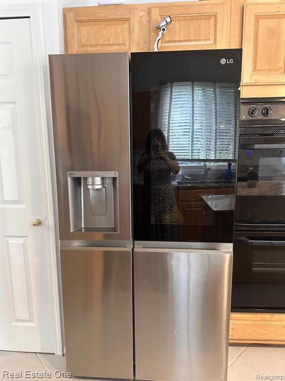 7476 Colchester Lane, West Bloomfield, MI — Photo 12