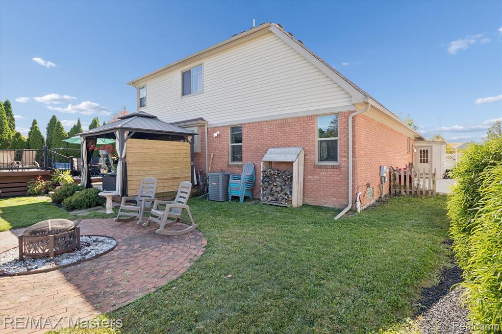 23121 Leighwood Drive, Woodhaven, MI 48183 — Photo 47