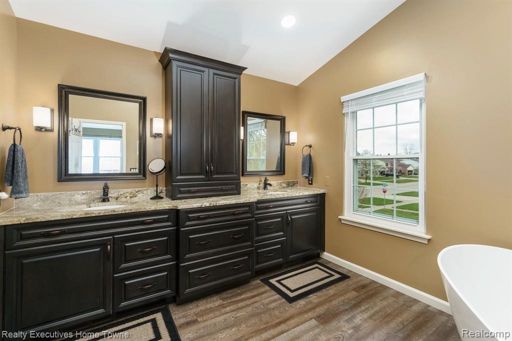 46399 HANFORD Road, Canton, MI 48187 — Photo 34
