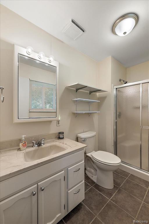 2947 SUN TERRACE Drive, Hartland, MI 48353 — Photo 35