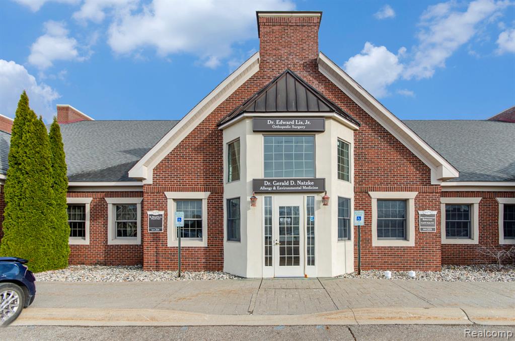 9475 Holly Road, Grand Blanc, MI 48439 — front exterior