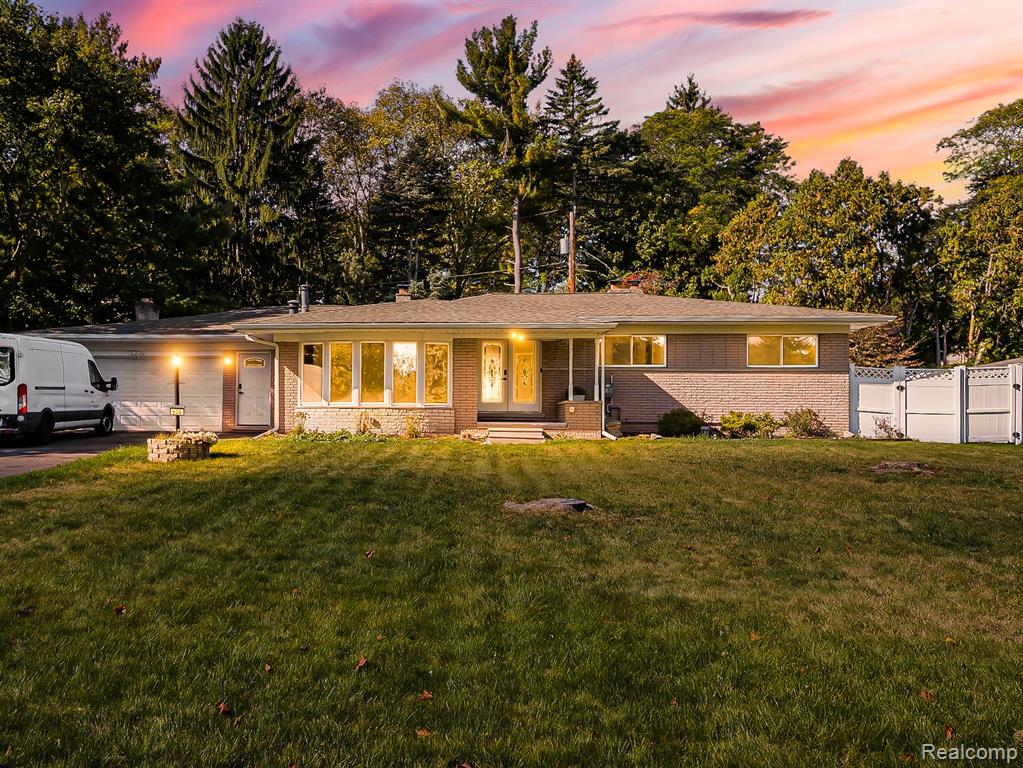 626 Wilwood Road, Rochester Hills, MI 48309 — front exterior